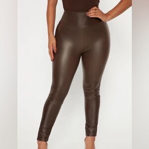 Brown Faux Leather High-Waisted Leggings NEW 🏷️